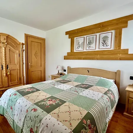 Iris - La Prima Vacanze Nell'altopiano Apartmán *